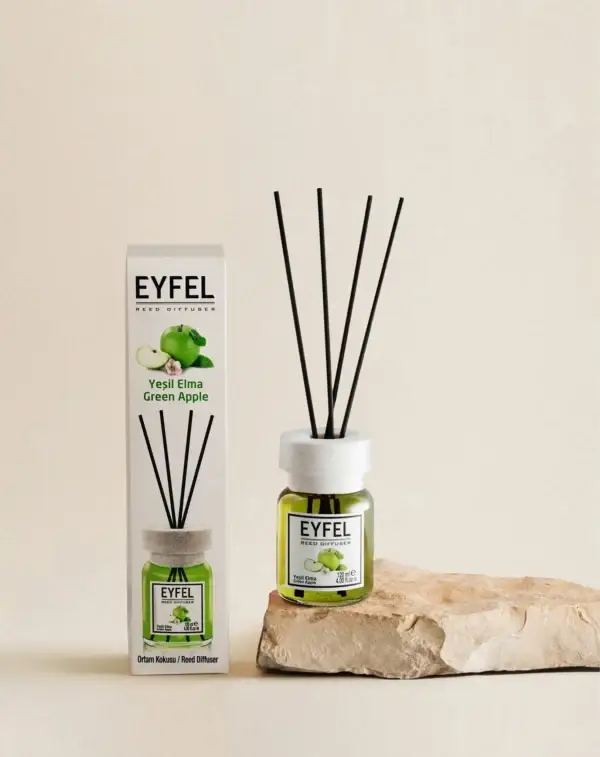 Eyfel Reed diffuser apple green with wooden stakes  معطر جو برائحة التفاح الأخضر باعواد خشبية