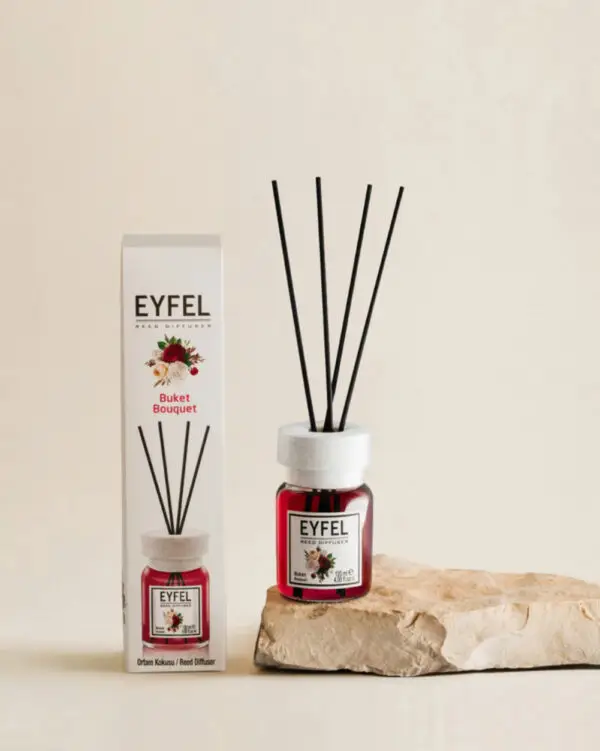 Eyfel Reed diffuser bouquet with wooden stakes  معطر جو برائحة باقة باعواد خشبية